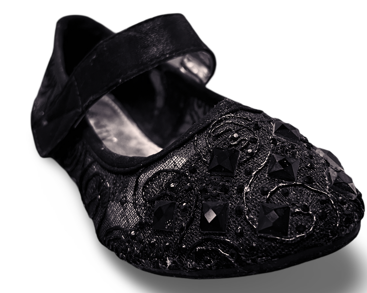 Beautiful dress shoe for little girl with a touch of lace. Sofia by dotty