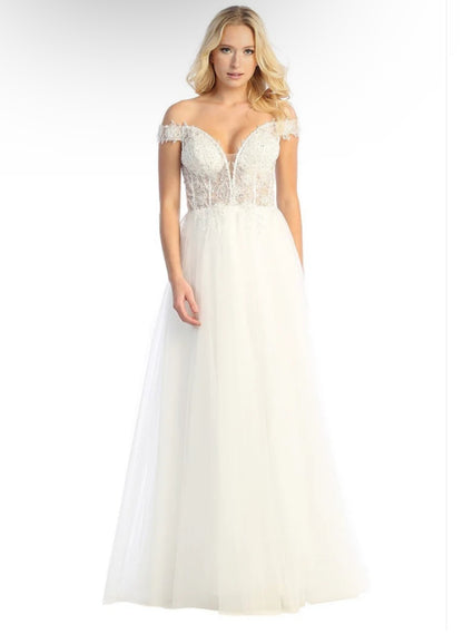 Beautiful dress for your special moment, with a elegant mesh fabric and a little touch of beadings 7752 by let’s corp