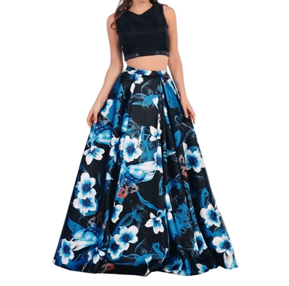 7165 by Let’s Corp BeautifuL flowy Style 2 pieces with design of flower in the skirt.