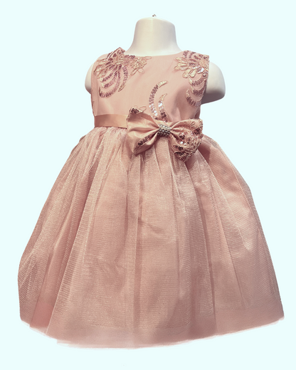 Super cute glitter Tulle dress adorned with 3D bow detachable. Sofia BY Barbie