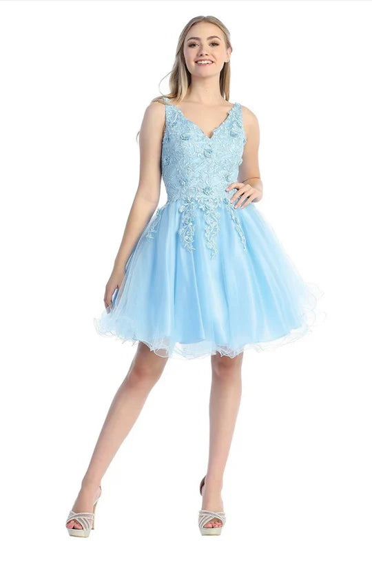 3-D Flower, Short Beautiful Tulle, V-Neckline for Damas, and Homecoming. 6263-L by LETS.