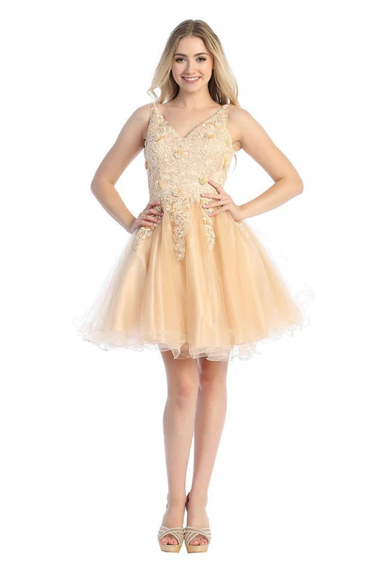 3-D Flower, Short Beautiful Tulle, V-Neckline for Damas, and Homecoming. 6263-L by LETS.